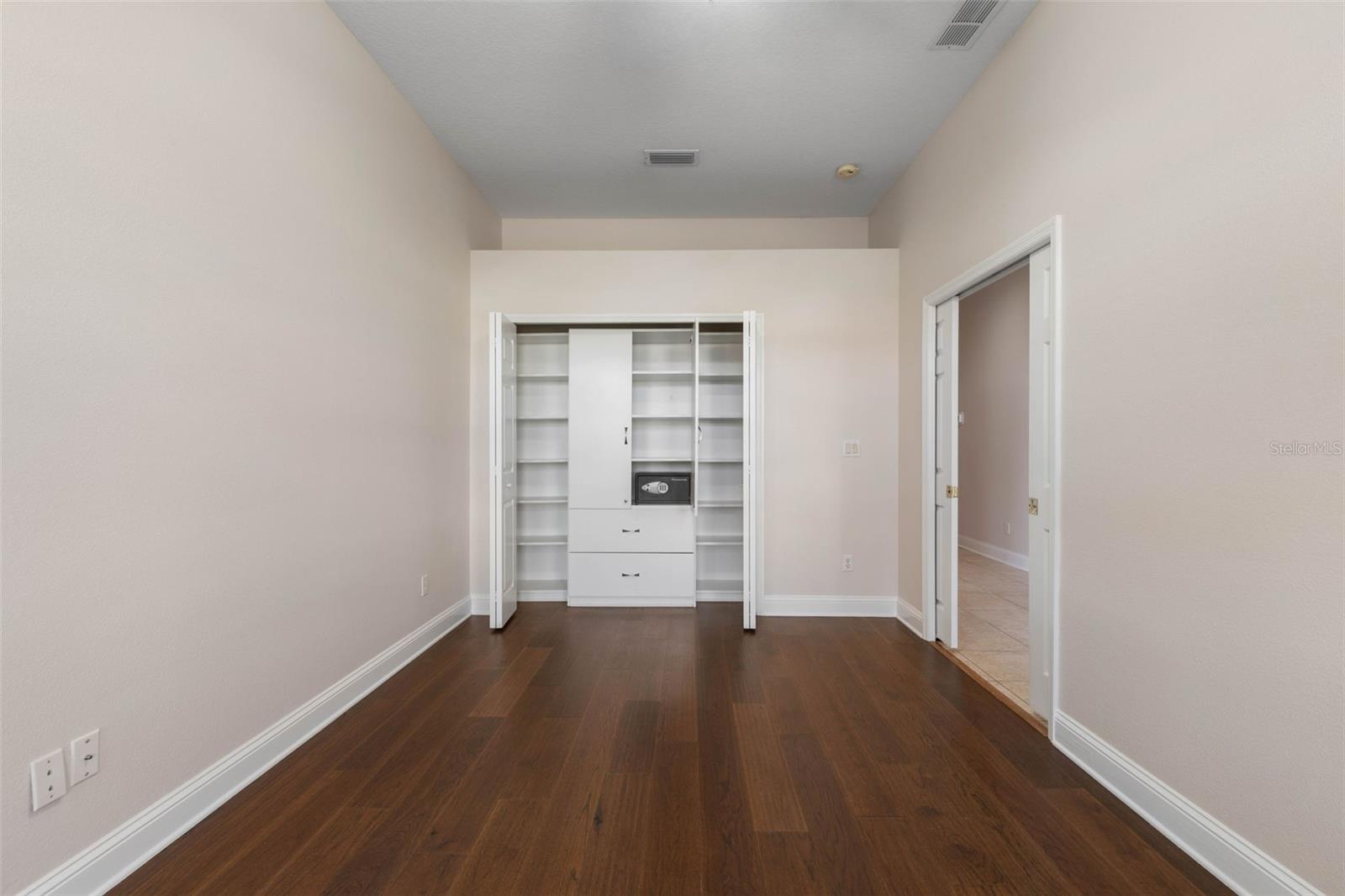 Image 47 of 98 For 35 Acclaim At Lionspaw