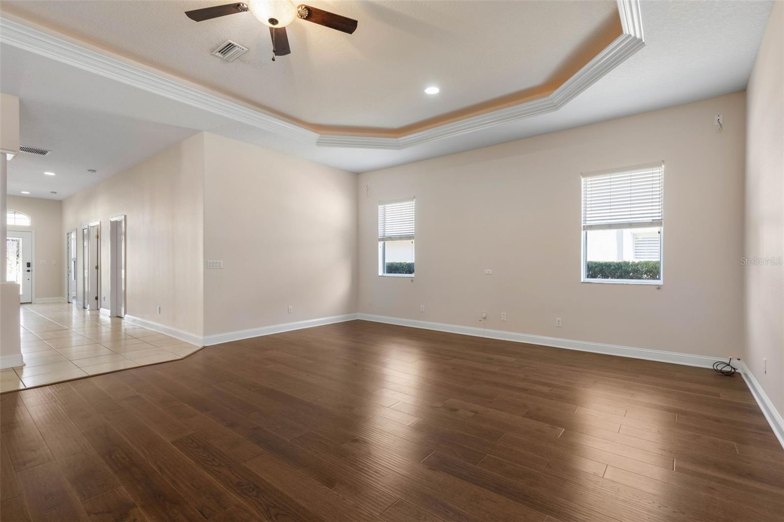 Image 6 of 98 For 35 Acclaim At Lionspaw