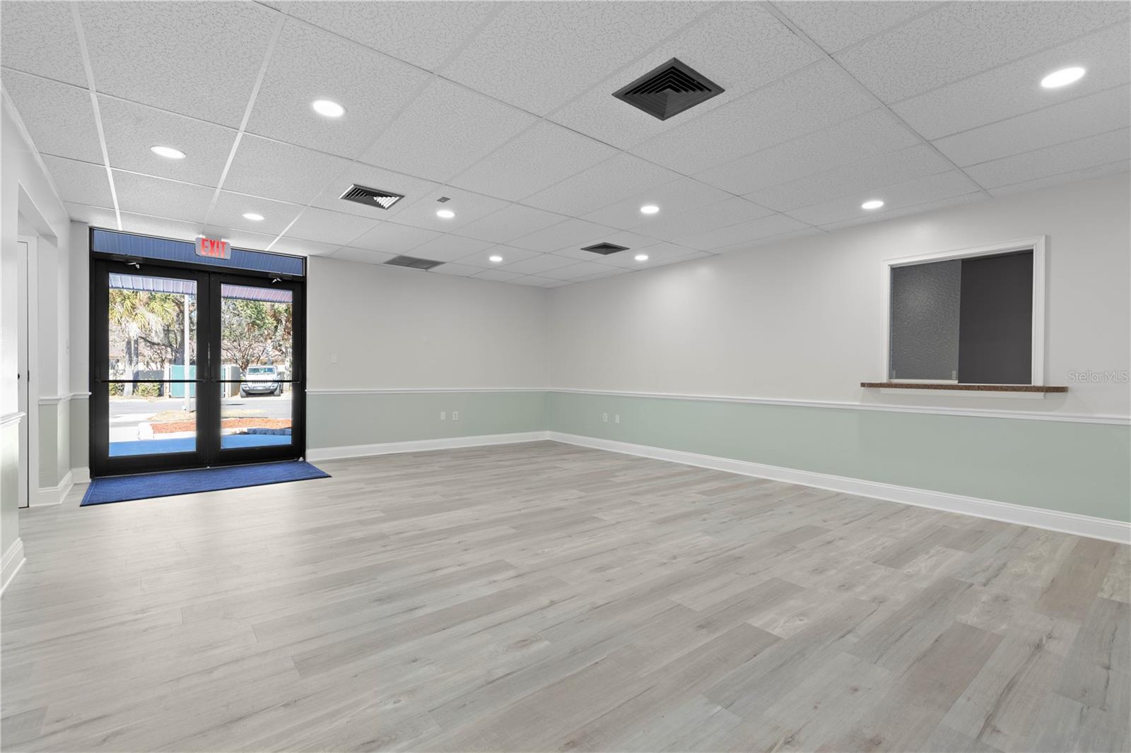 Image 5 of 20 For 28 Office Park Dr