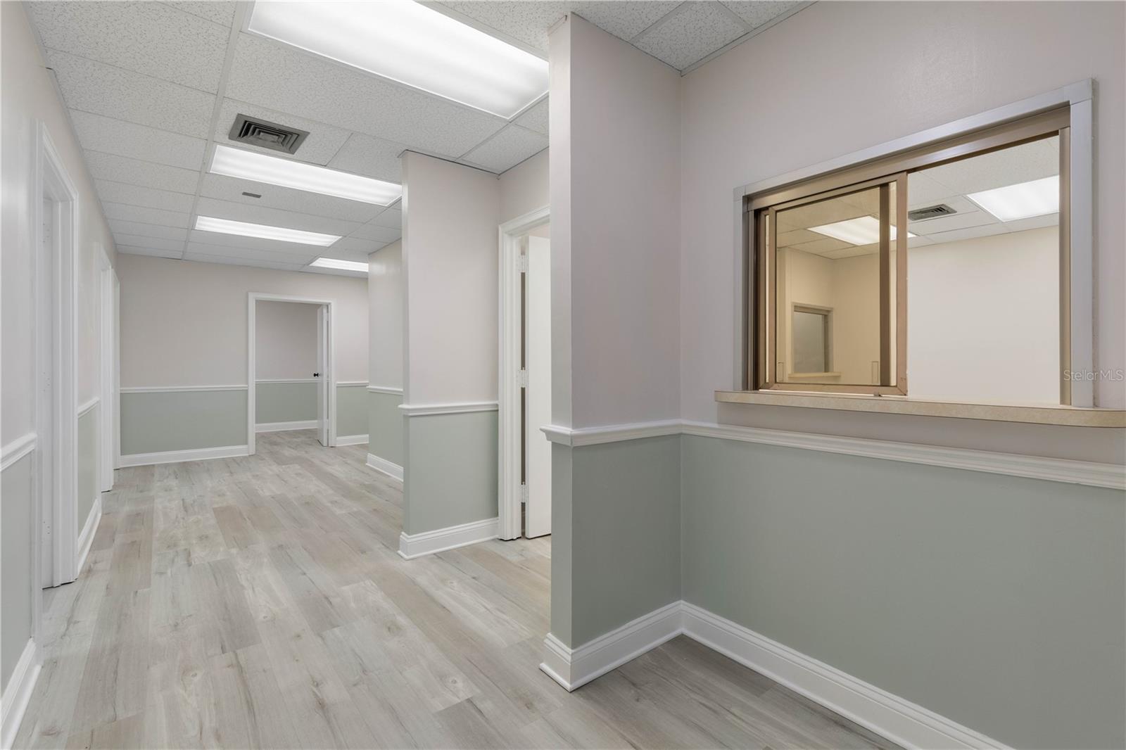 Image 7 of 20 For 28 Office Park Dr