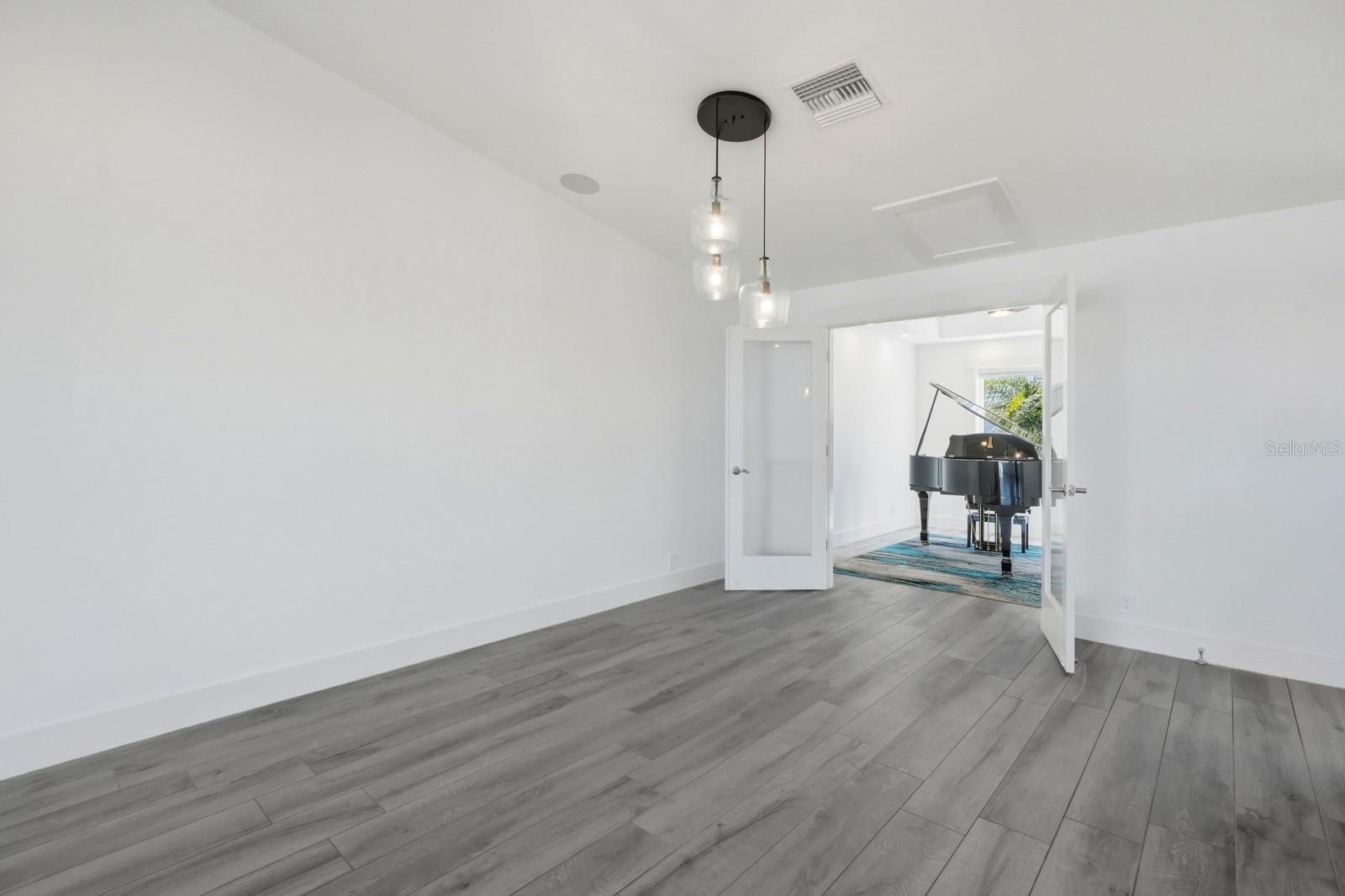 Image 34 of 80 For 2656 Ocean Shore Boulevard