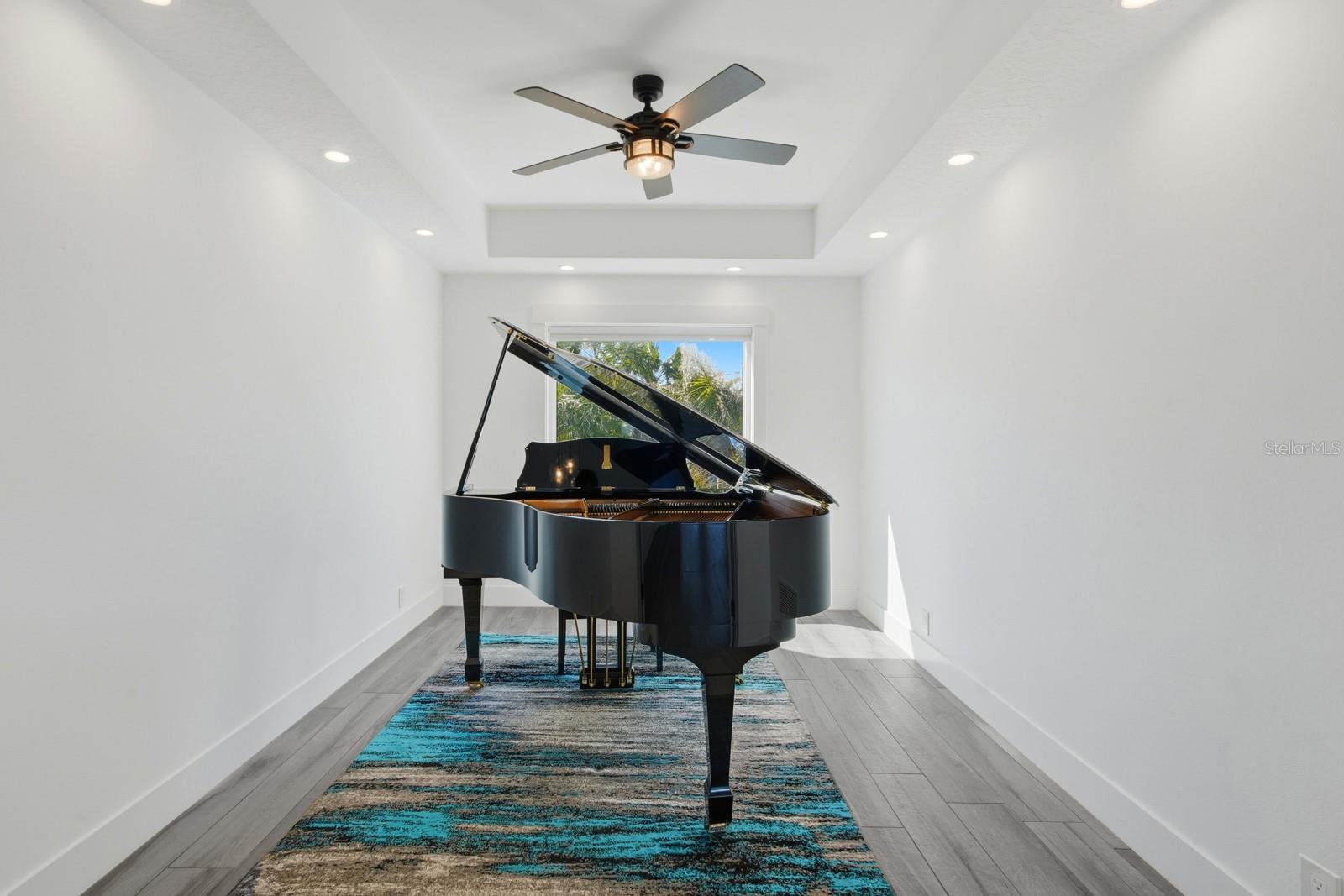 Image 35 of 80 For 2656 Ocean Shore Boulevard