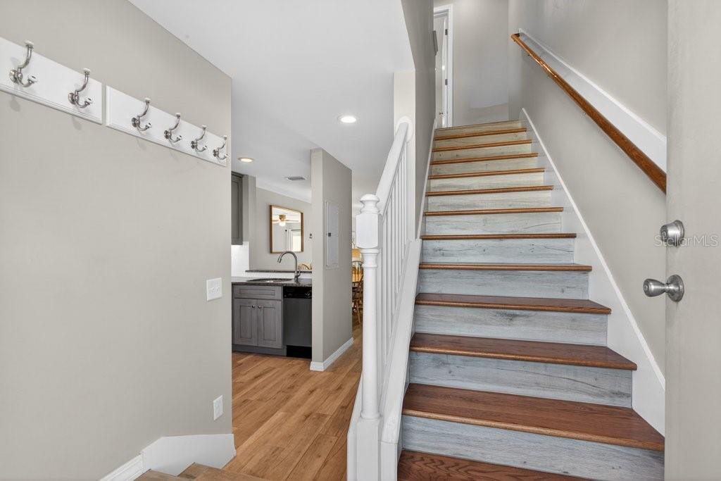 Image 2 of 53 For 8550 A1a S 12223