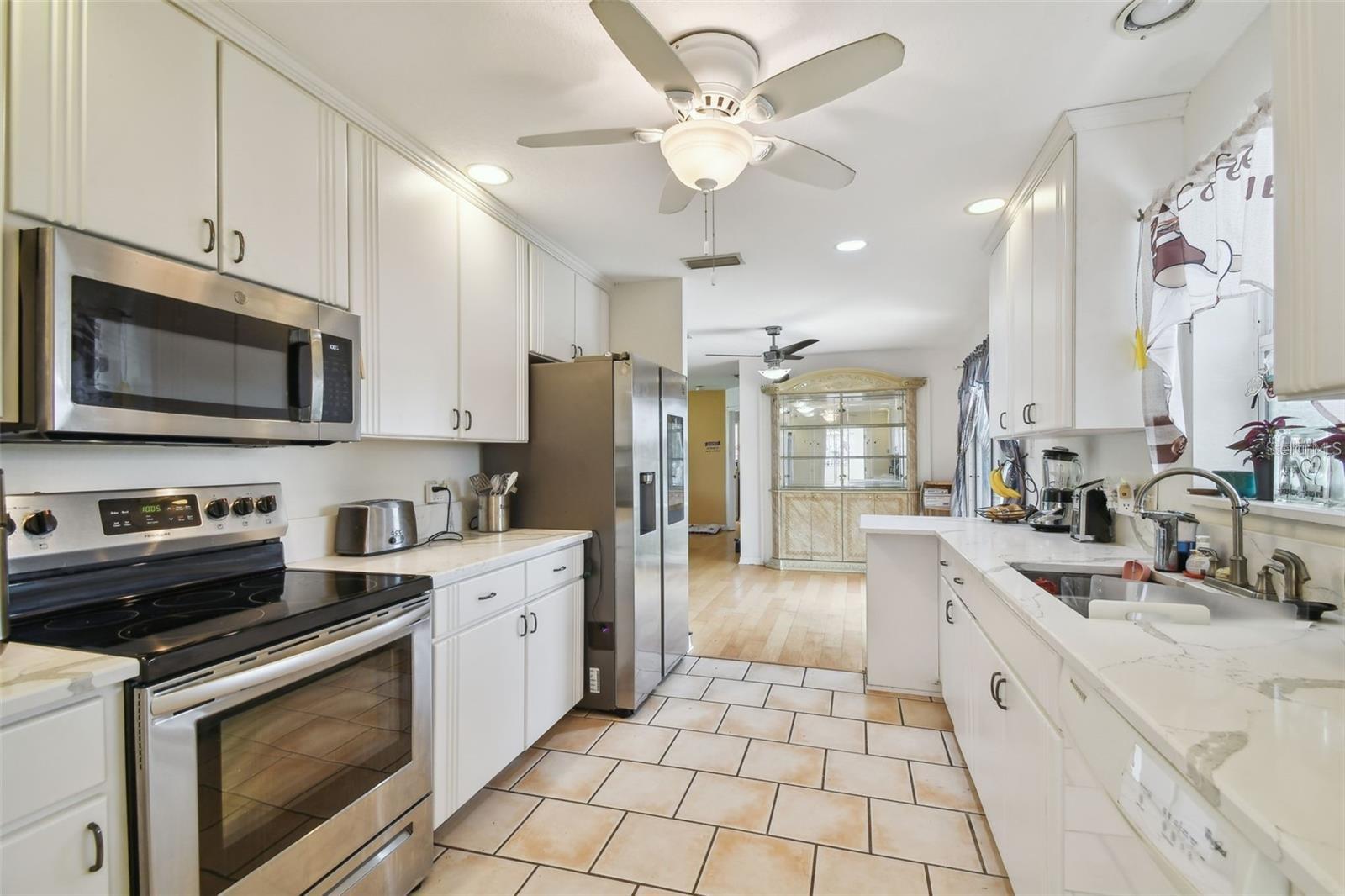 Image 13 of 42 For 317 Shore Drive E