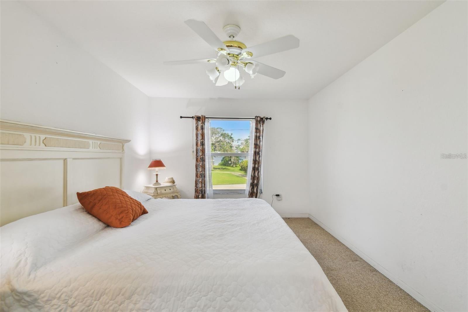 Image 15 of 42 For 317 Shore Drive E