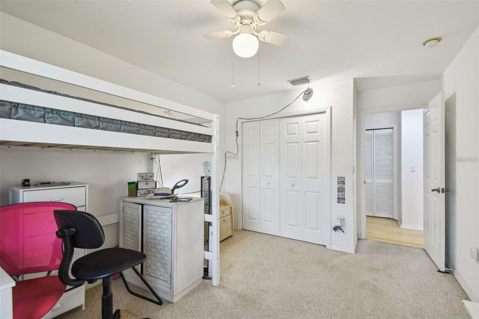 Image 17 of 42 For 317 Shore Drive E