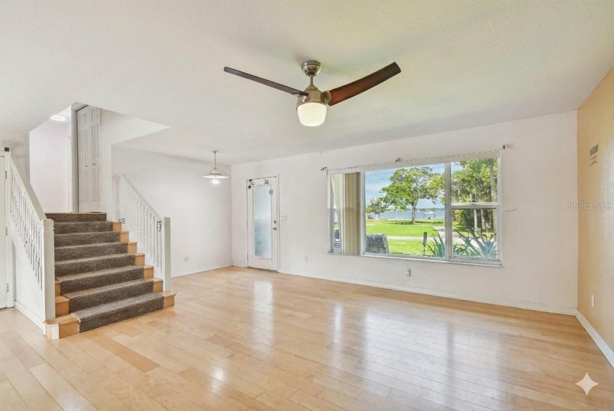 Image 21 of 42 For 317 Shore Drive E