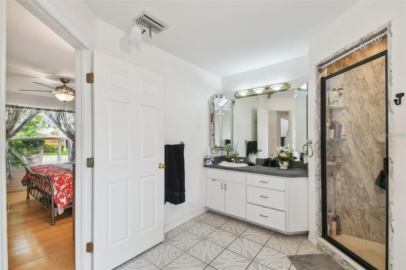 Image 8 of 42 For 317 Shore Drive E