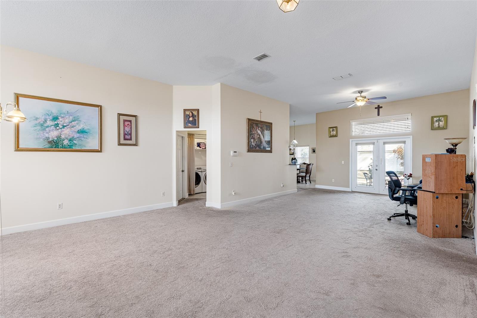 Image 11 of 71 For 19 Russkin Lane