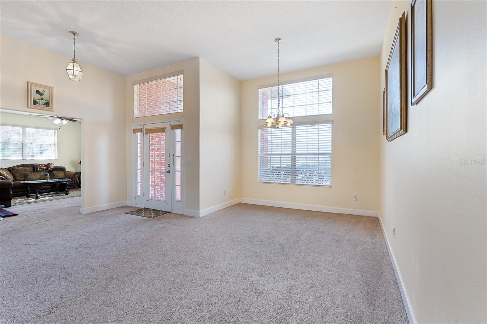 Image 13 of 71 For 19 Russkin Lane