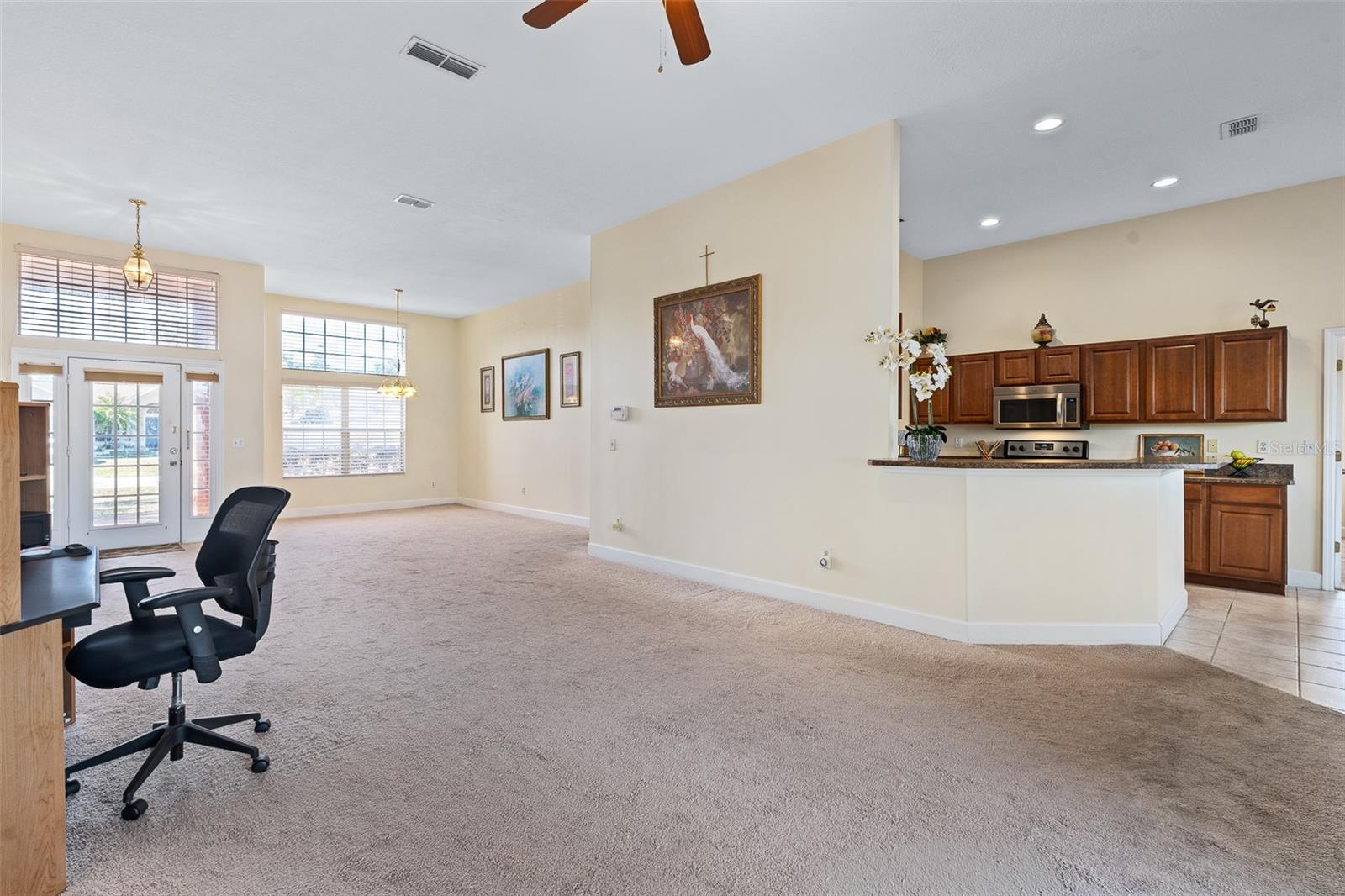 Image 18 of 71 For 19 Russkin Lane