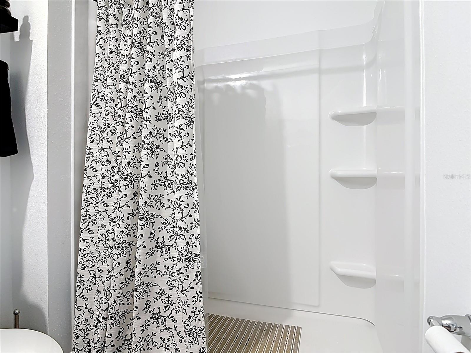 Image 33 of 55 For 64 Bogey Place