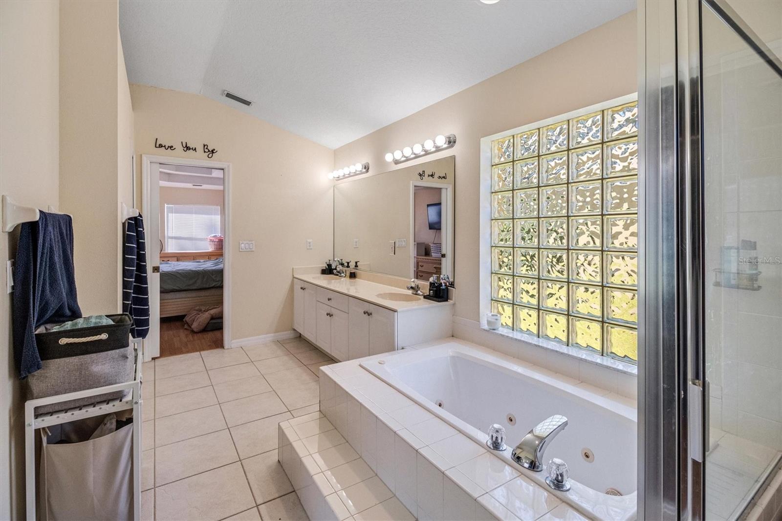 Image 18 of 27 For 33 Red Clover Lane