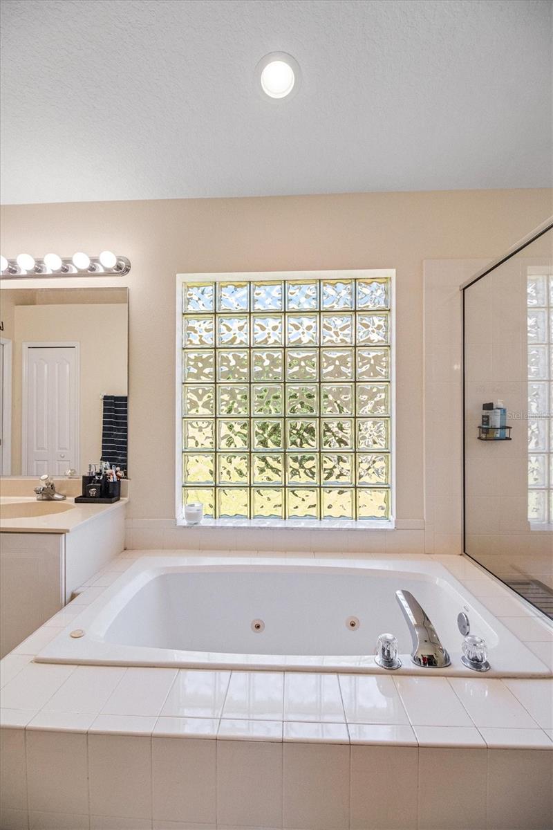 Image 19 of 27 For 33 Red Clover Lane