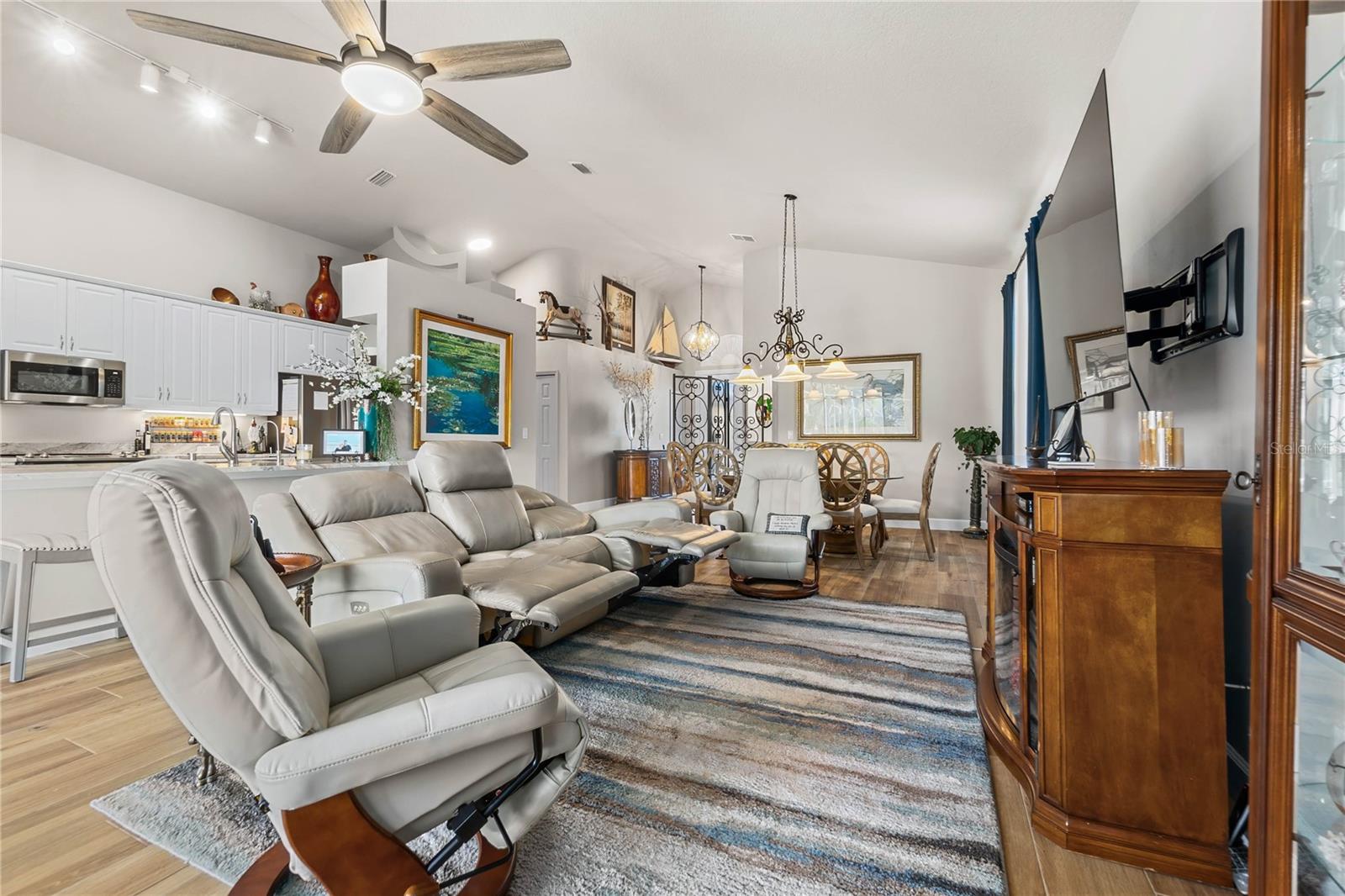 Image 5 of 17 For 1234 Crown Pointe Lane