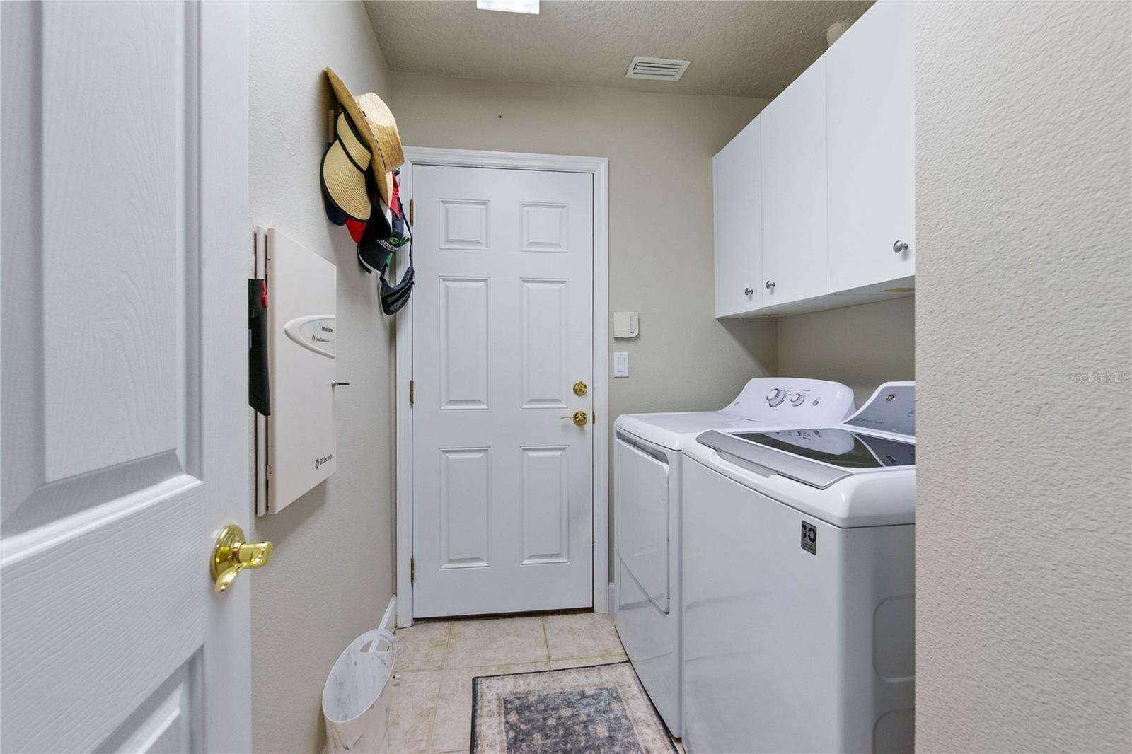 Image 9 of 17 For 1234 Crown Pointe Lane