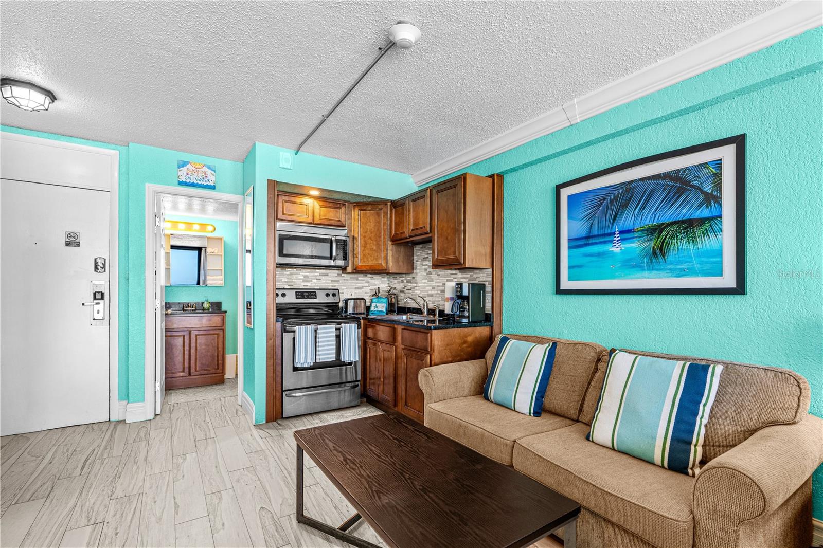 Image 16 of 38 For 2301 Atlantic Avenue 339