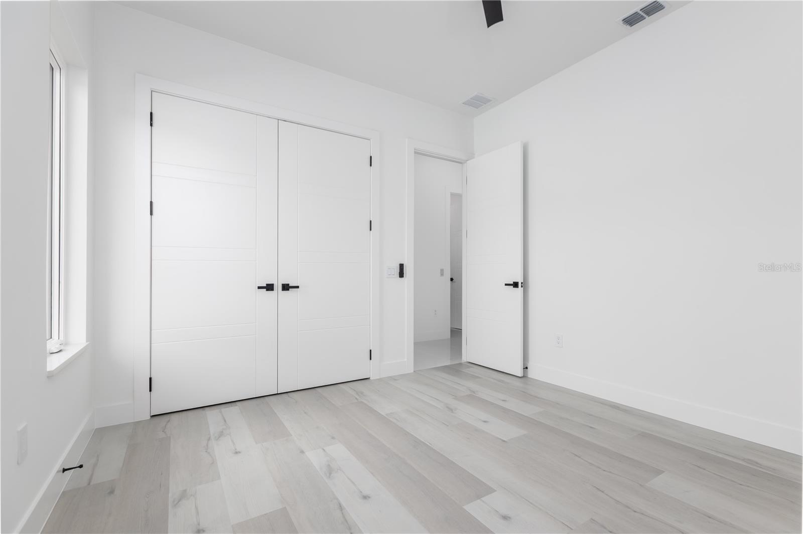 Image 32 of 38 For 13 Edith Lane