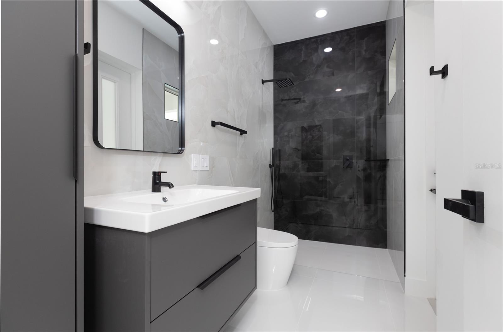 Image 33 of 38 For 13 Edith Lane