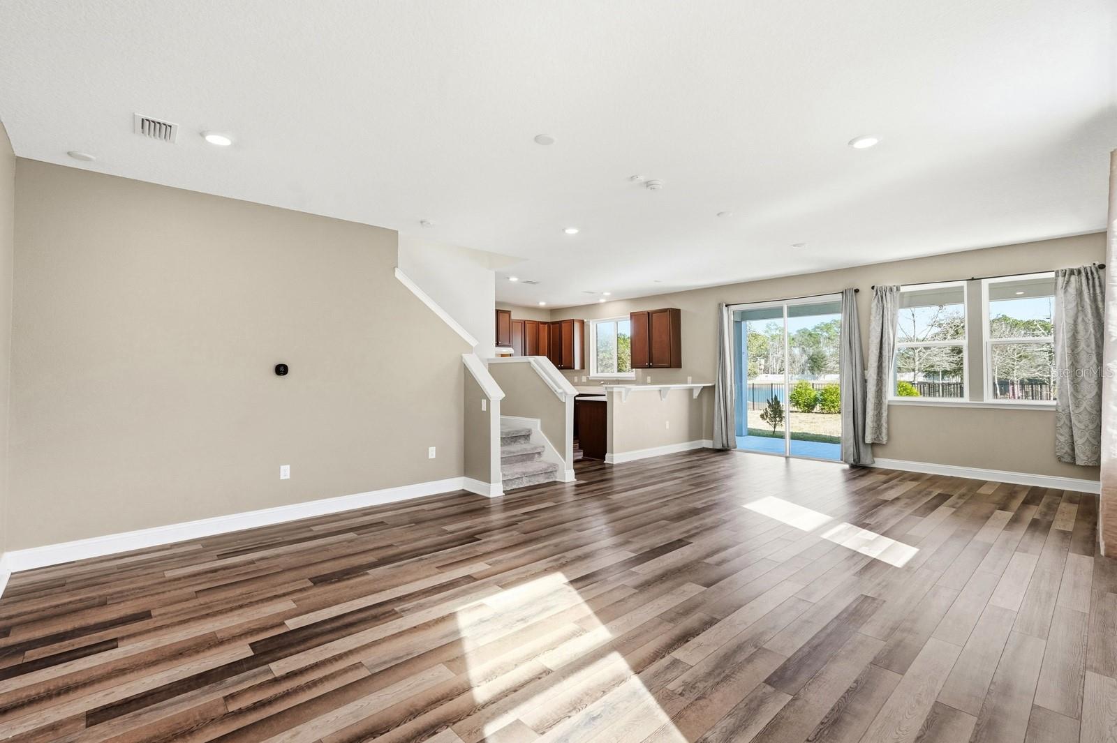 Image 10 of 55 For 216 Santorini Court