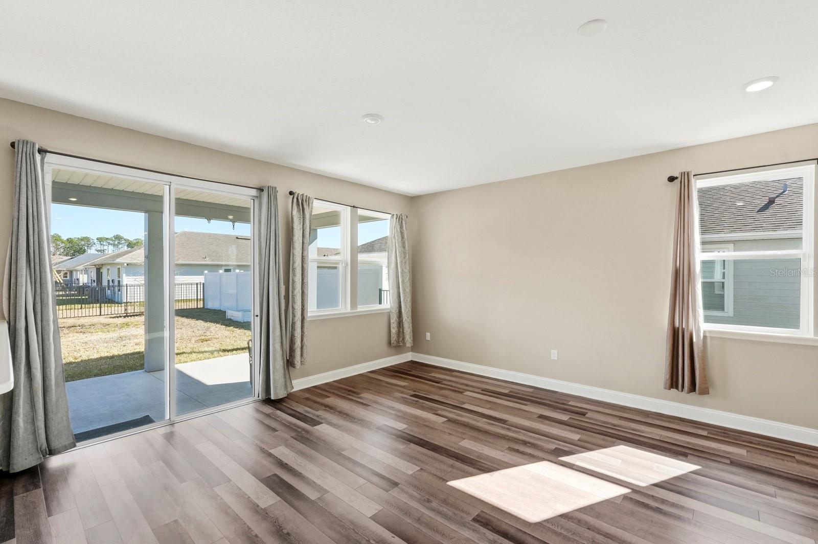 Image 14 of 55 For 216 Santorini Court