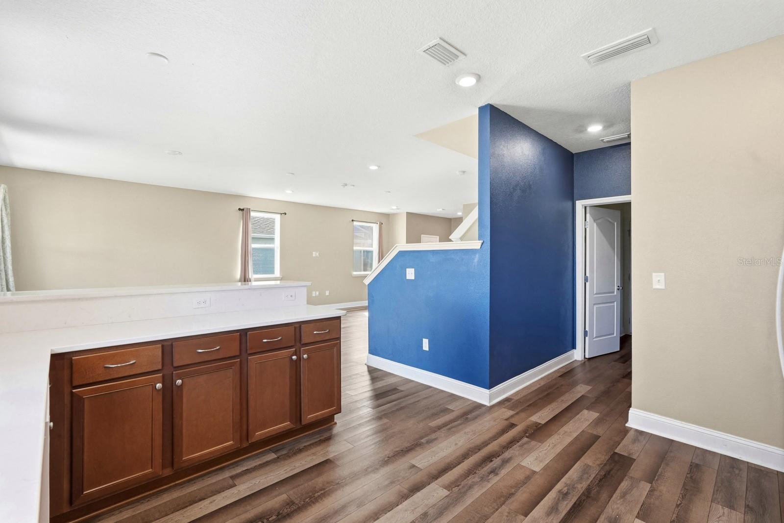 Image 20 of 55 For 216 Santorini Court