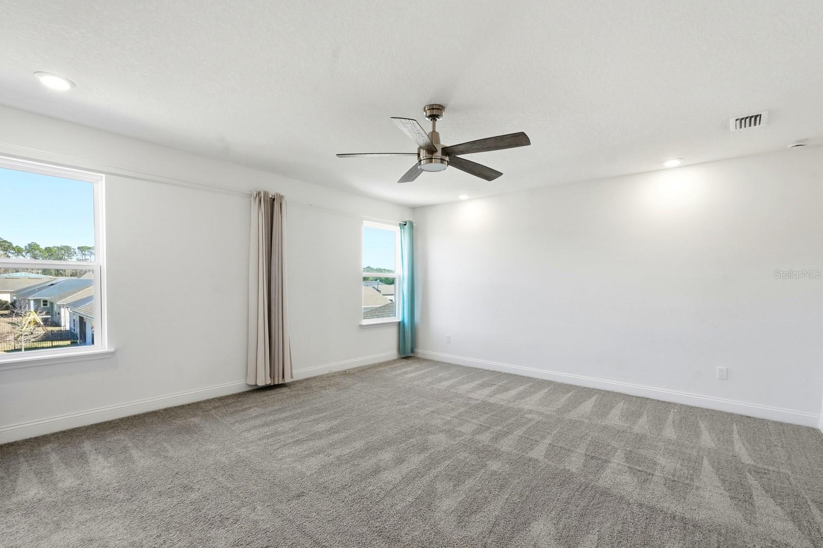 Image 35 of 55 For 216 Santorini Court