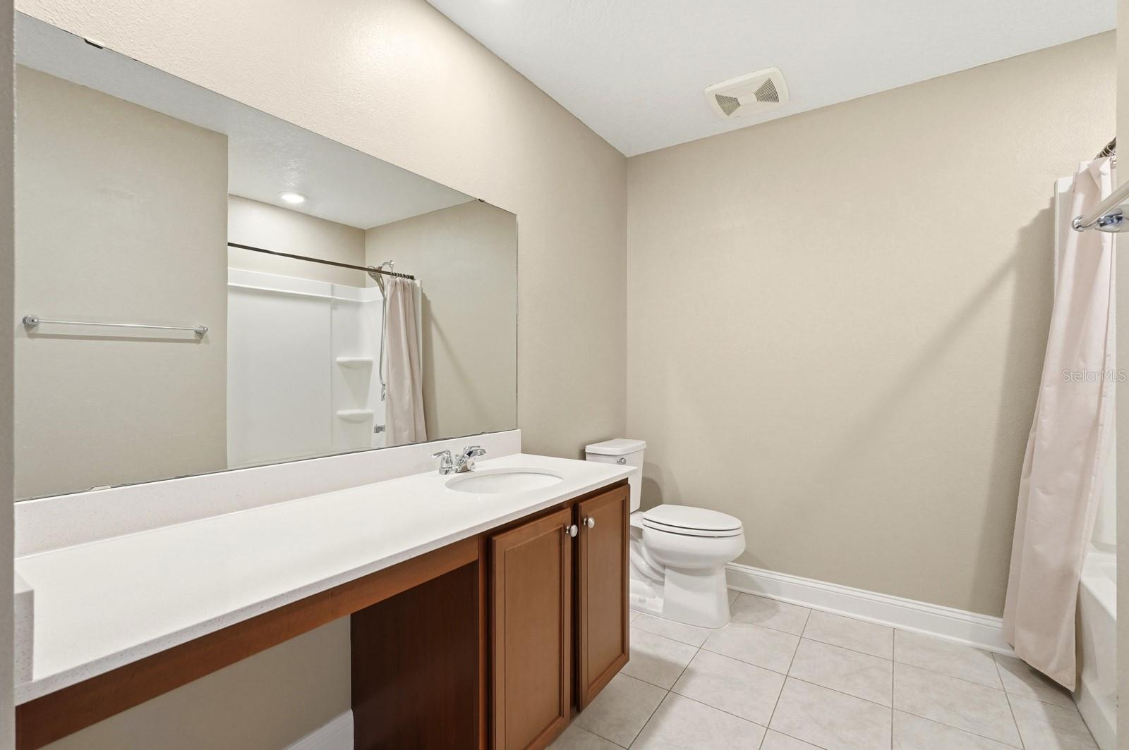 Image 38 of 55 For 216 Santorini Court