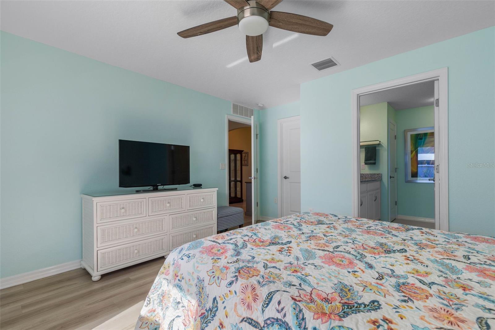 Image 24 of 58 For 66 Princess Ruth Lane