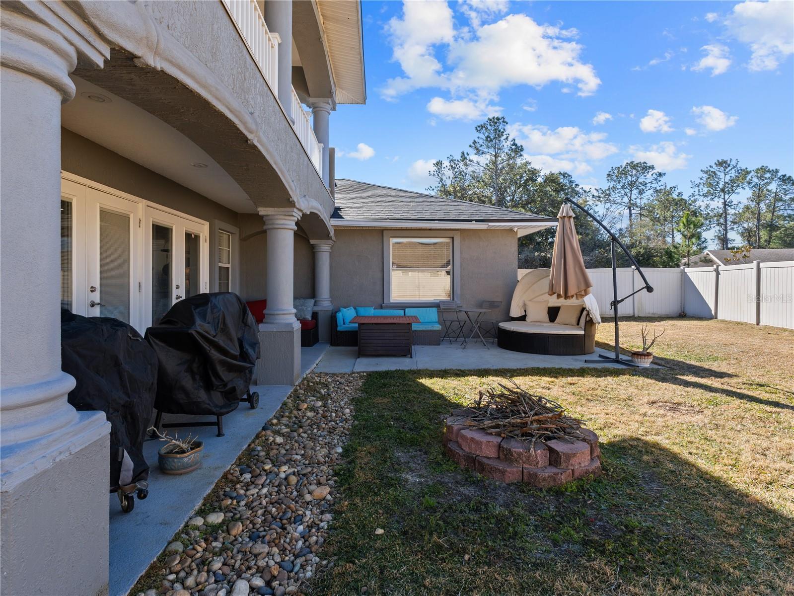 Image 15 of 53 For 14 Whetstone Lane