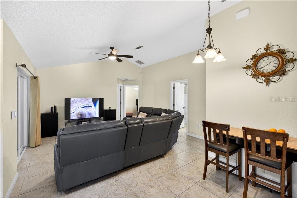 Image 10 of 55 For 42 Russell Drive