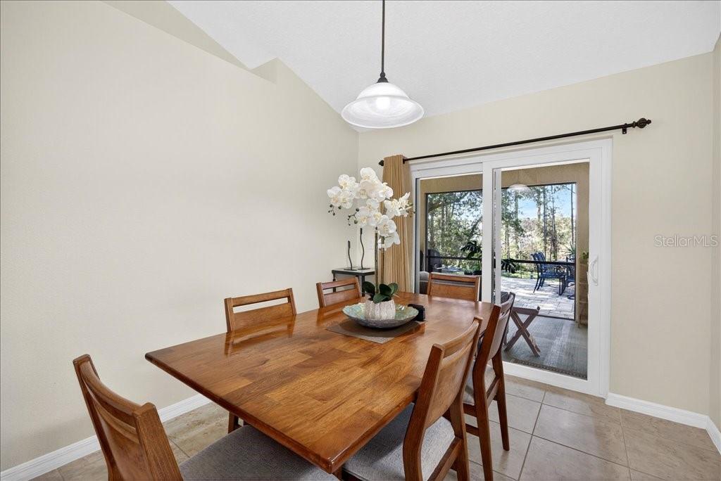 Image 11 of 55 For 42 Russell Drive