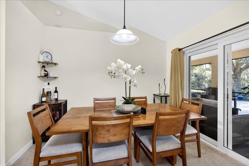 Image 12 of 55 For 42 Russell Drive