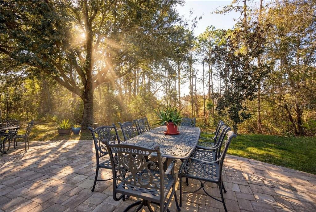 Image 17 of 55 For 42 Russell Drive