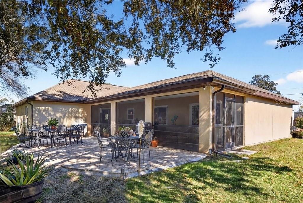 Image 21 of 55 For 42 Russell Drive