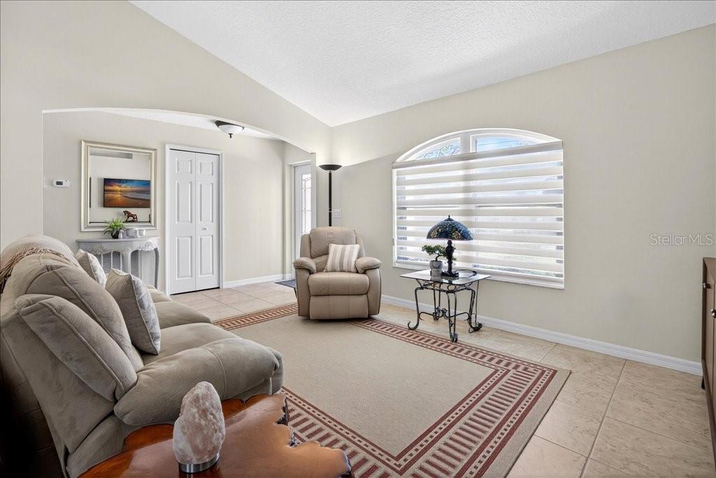 Image 6 of 55 For 42 Russell Drive