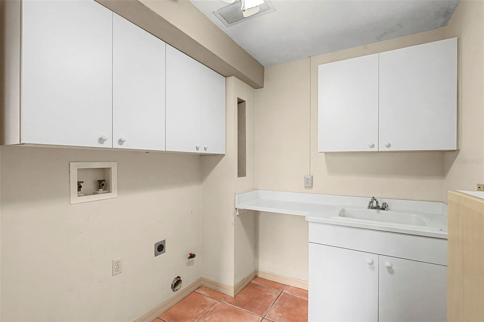 Image 24 of 100 For 6232 Morning Drive