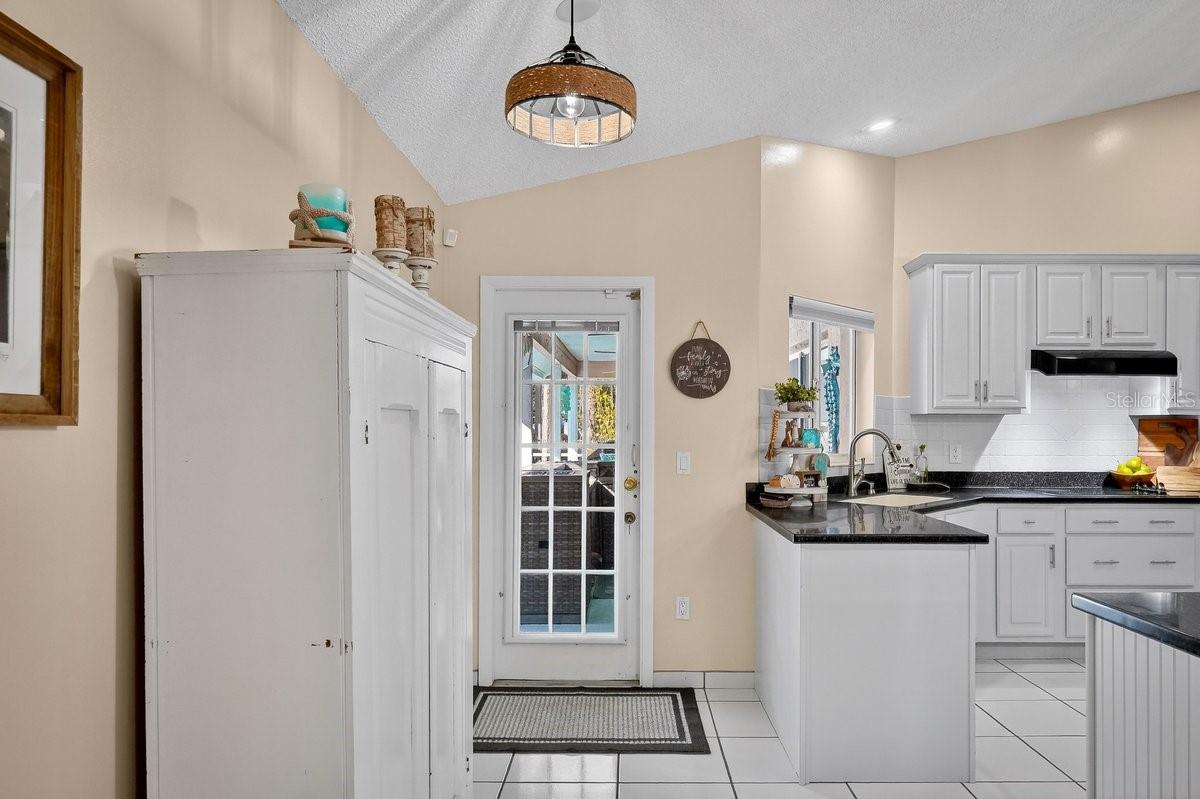 Image 17 of 55 For 5 Westlee Place