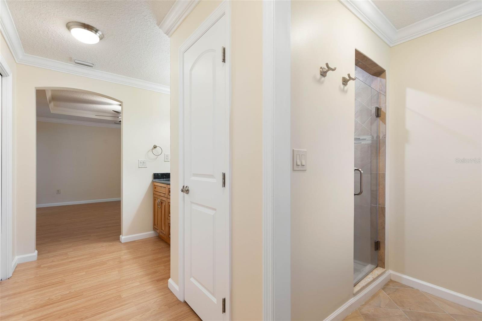 Image 14 of 82 For 8 Cole Place