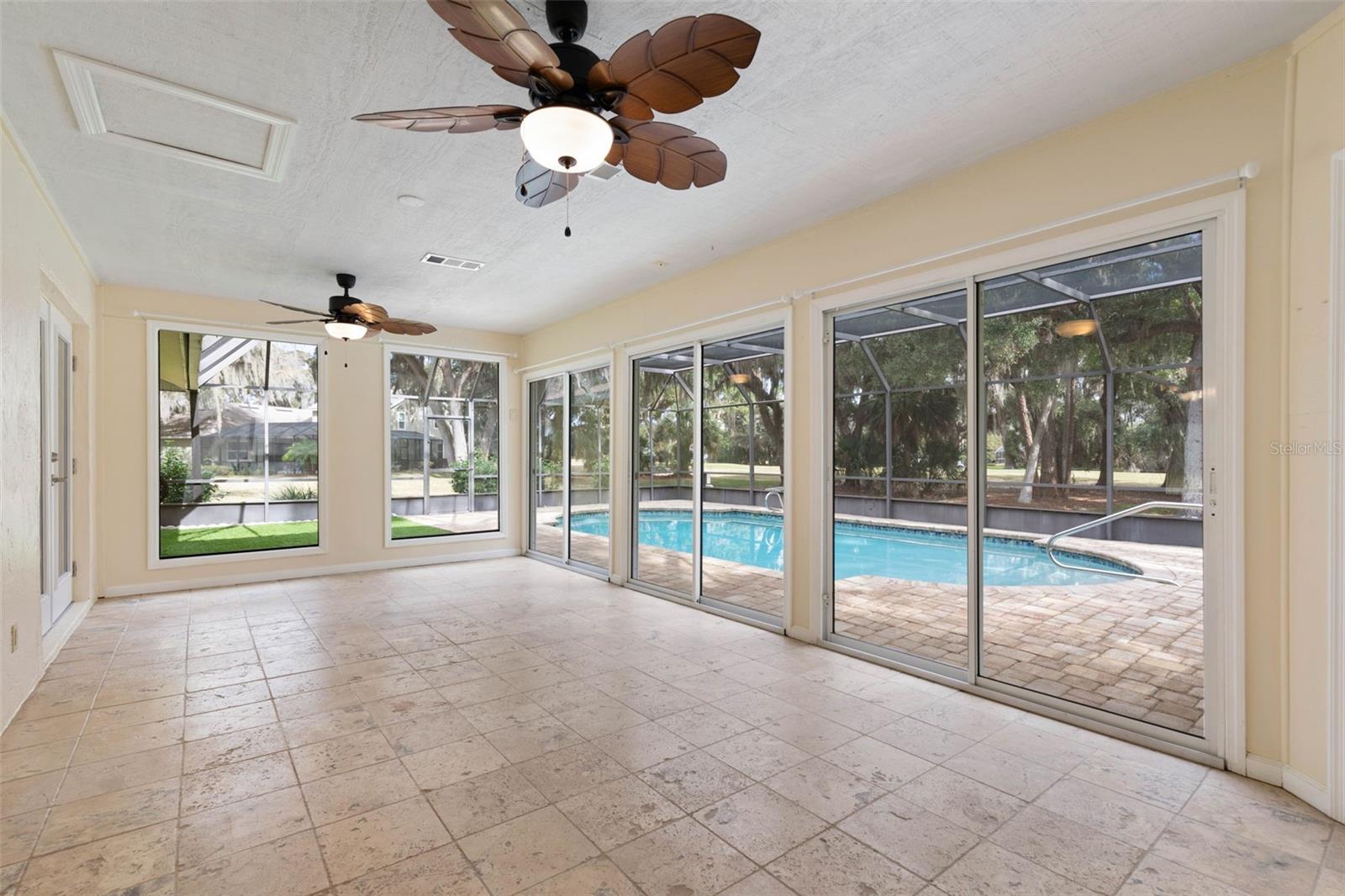 Image 8 of 82 For 8 Cole Place