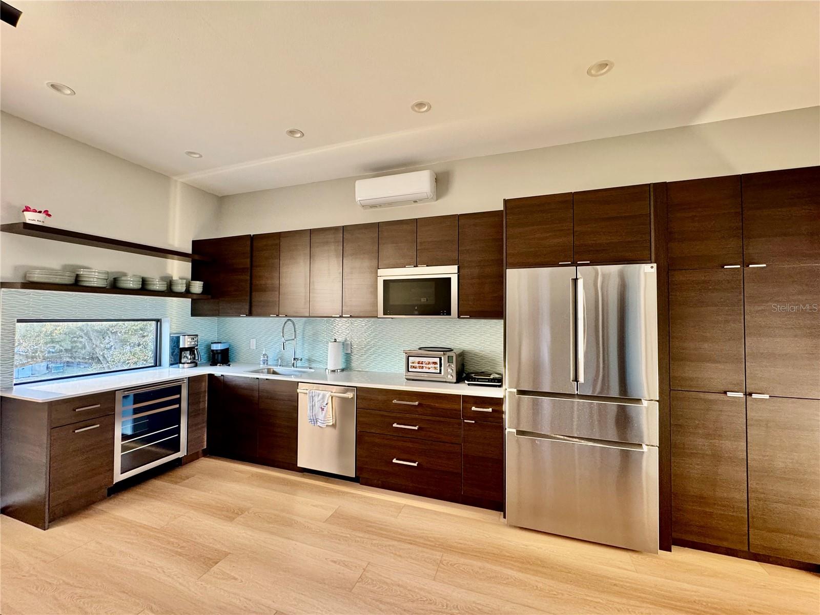 Image 4 of 12 For 1324 Daytona Avenue