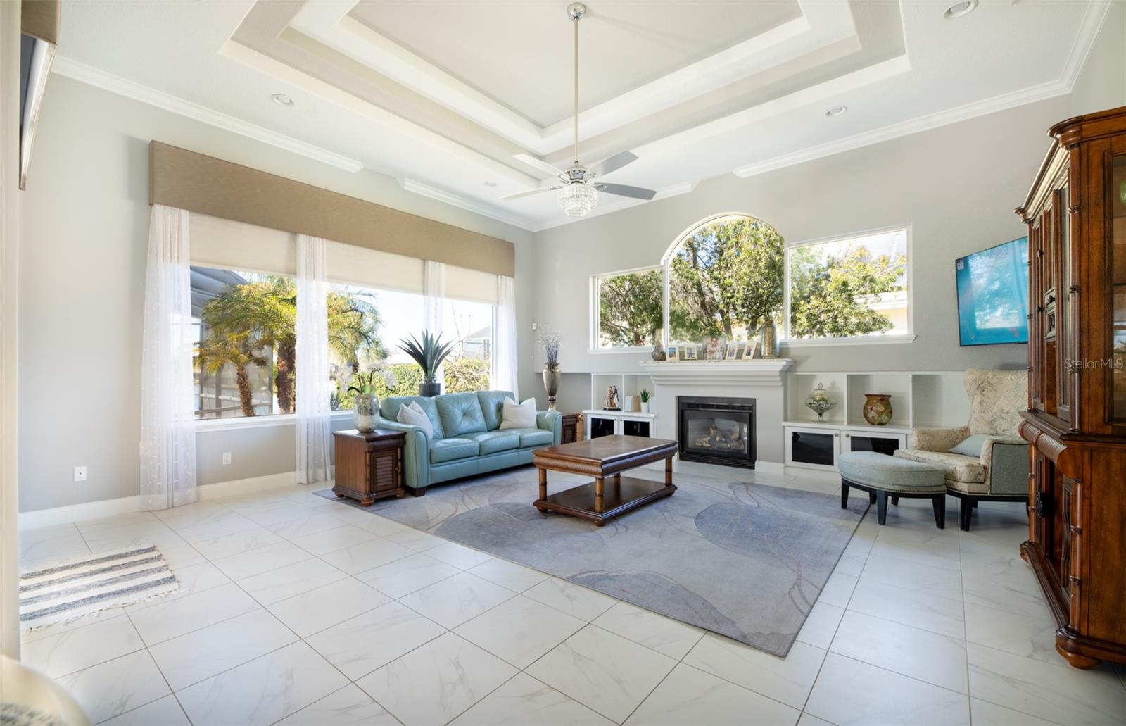 Image 5 of 12 For 18 Old Oak Drive N