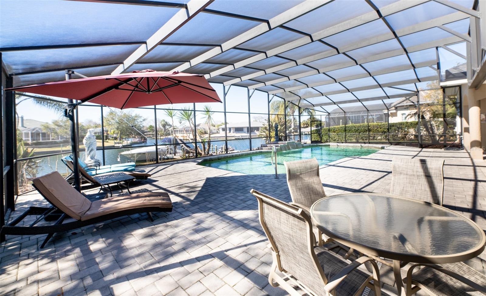 Image 7 of 12 For 18 Old Oak Drive N