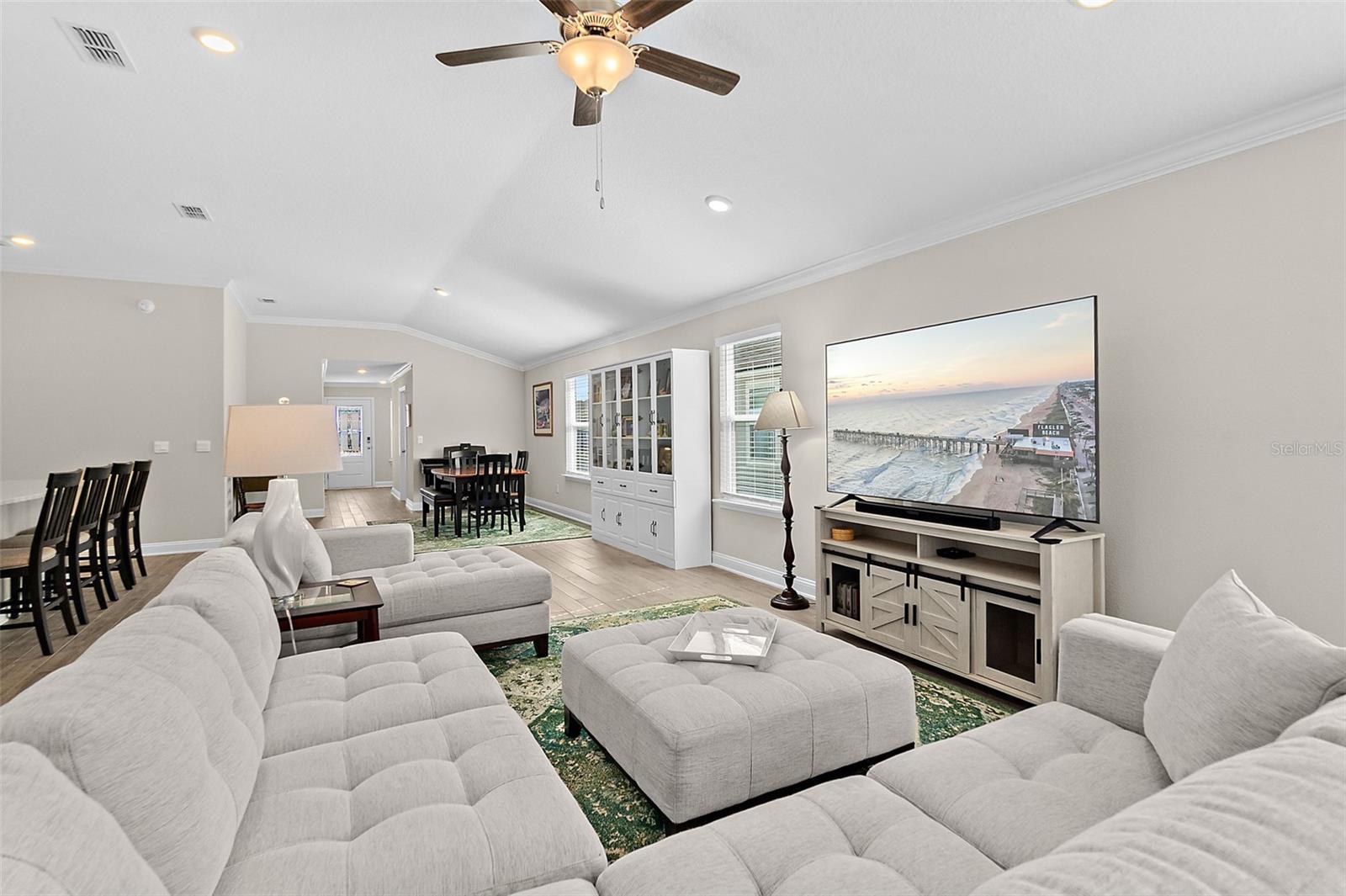 Image 13 of 42 For 597 Narvarez Avenue