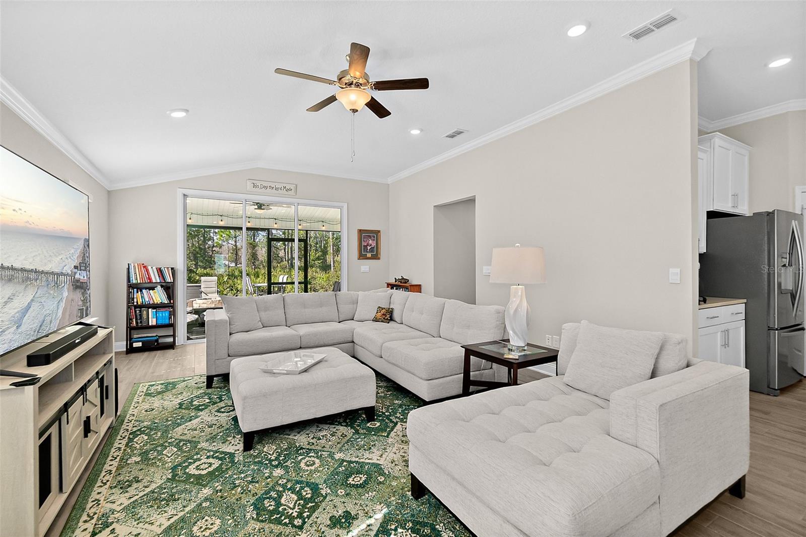 Image 16 of 42 For 597 Narvarez Avenue