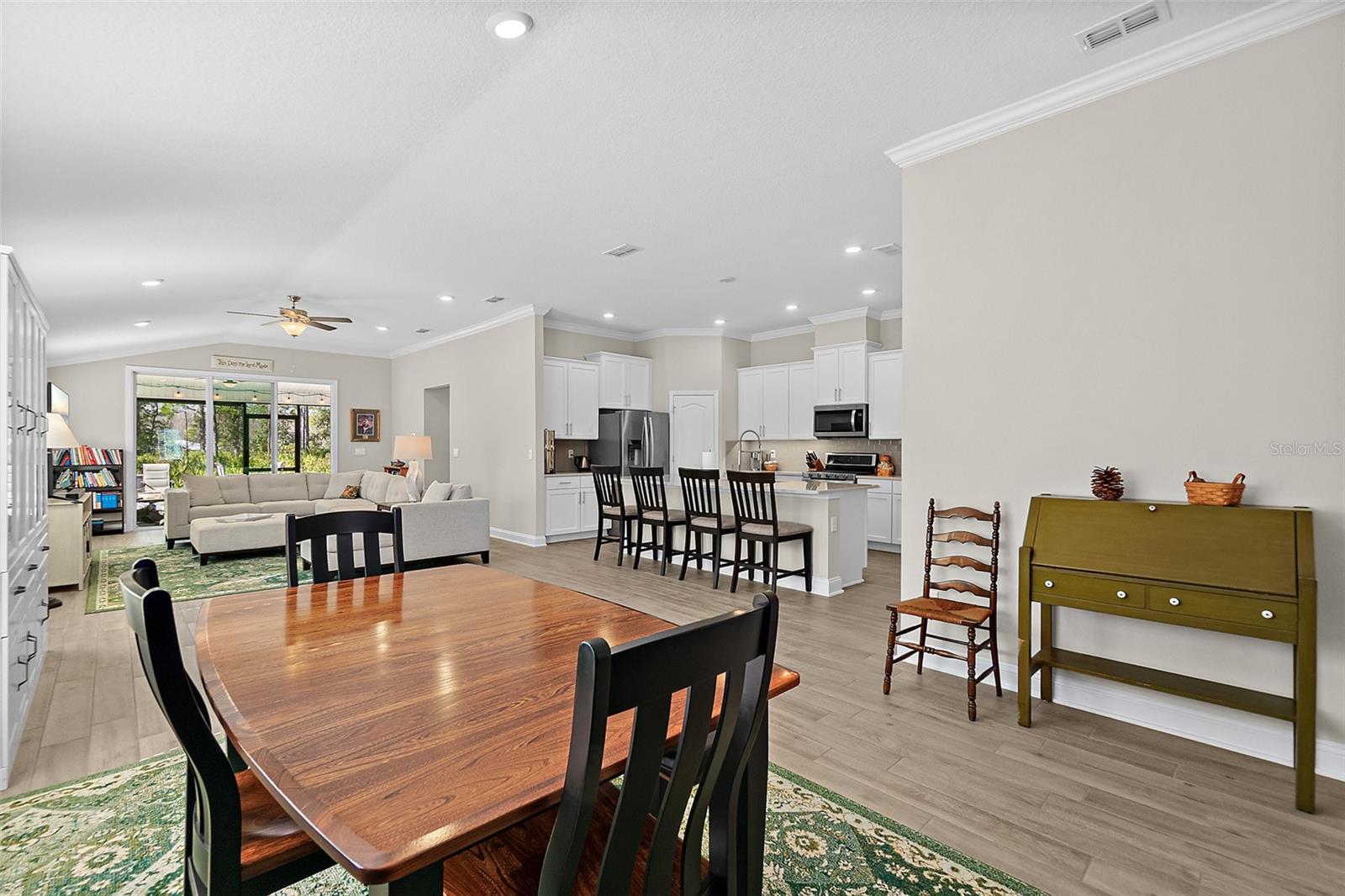 Image 7 of 42 For 597 Narvarez Avenue