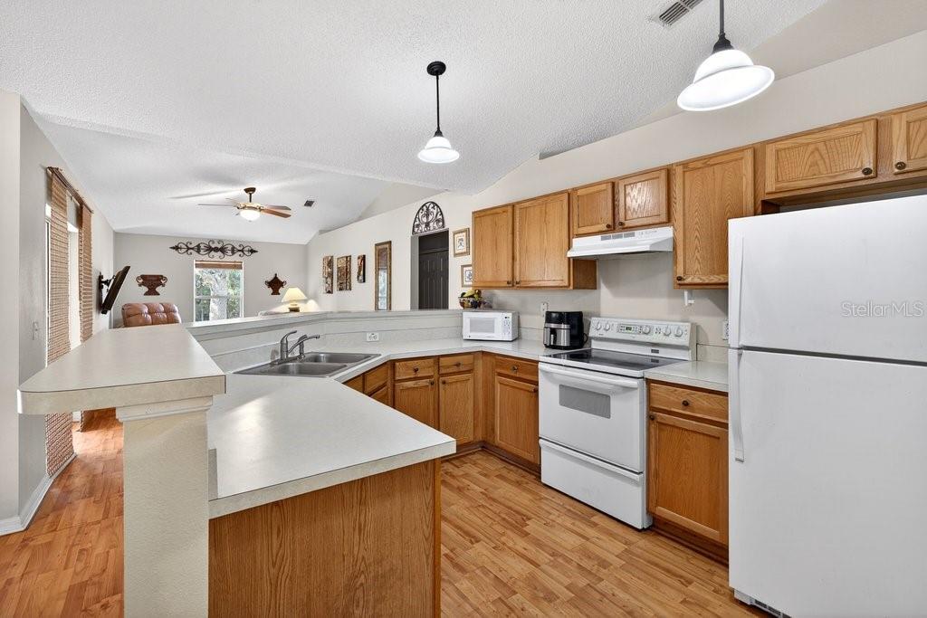 Image 13 of 34 For 51 Longfellow Drive