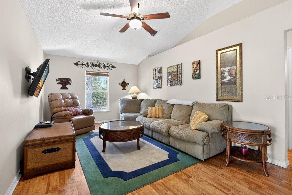 Image 8 of 34 For 51 Longfellow Drive