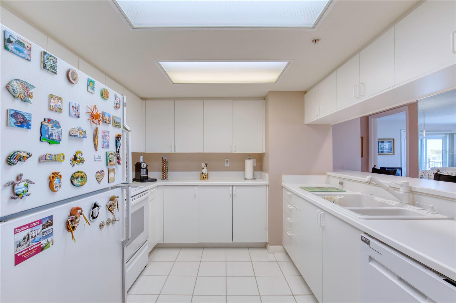 Image 10 of 81 For 2937 Atlantic Avenue 2001