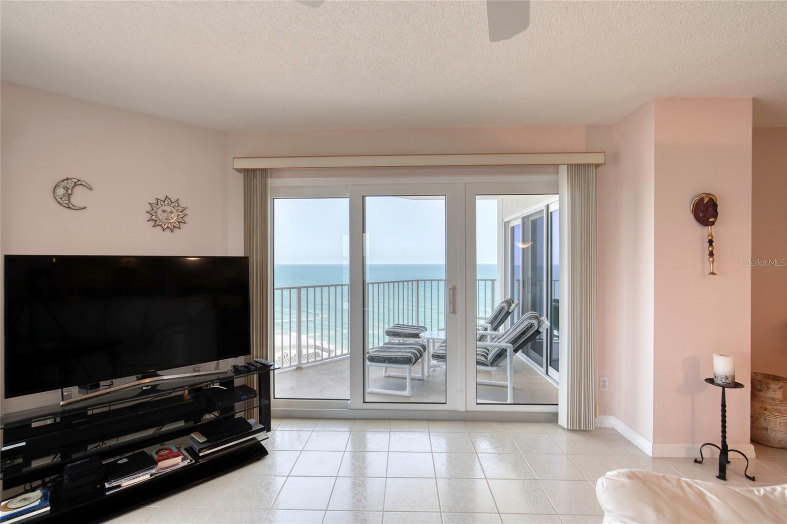 Image 22 of 81 For 2937 Atlantic Avenue 2001